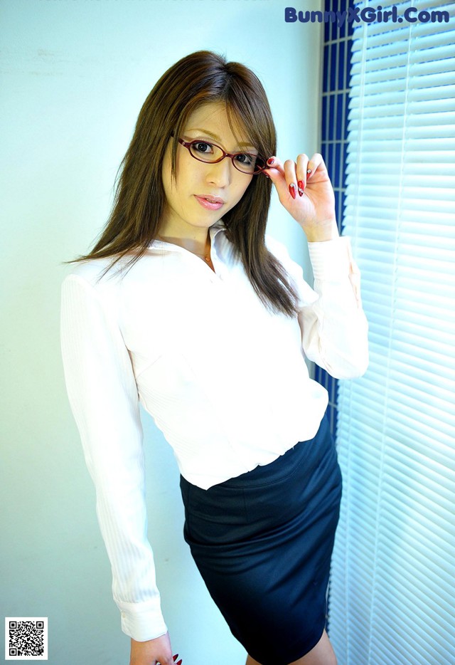 Mina Makihara - Dildo Handsup Pornpic